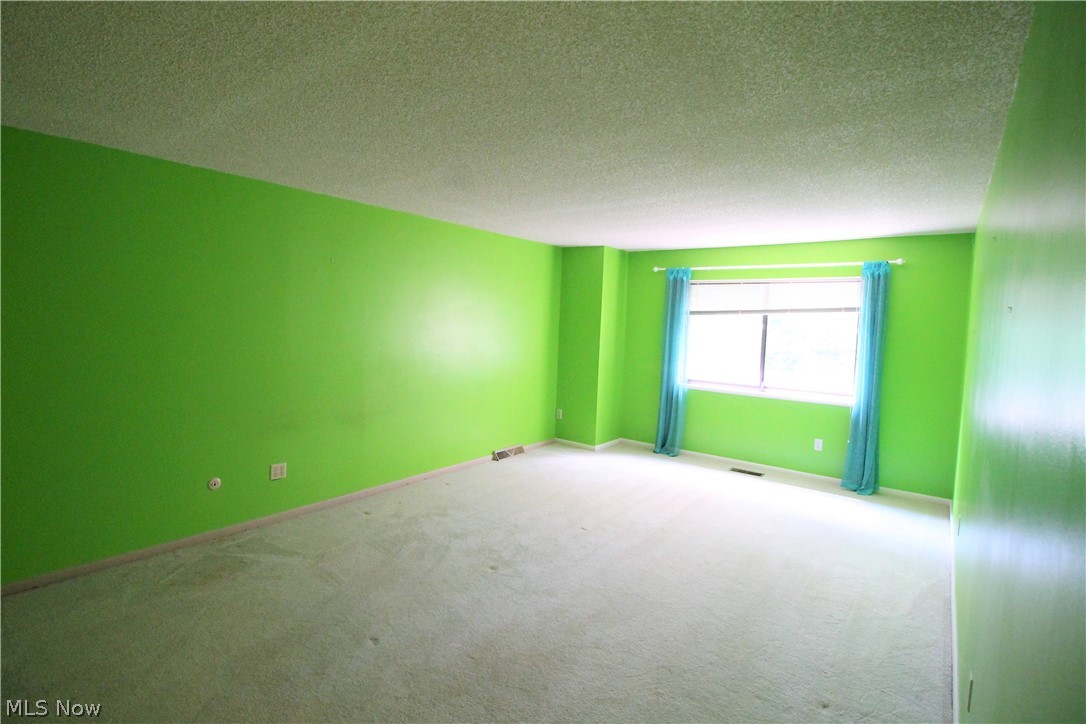 Hampton Woods - Residential