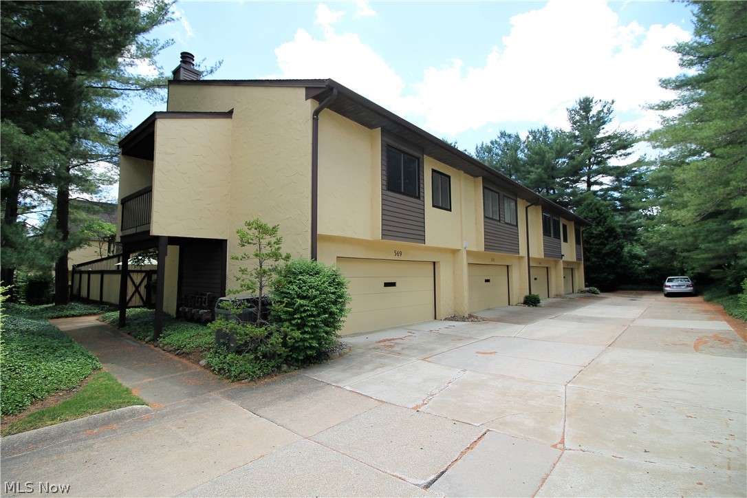Hampton Woods - Residential