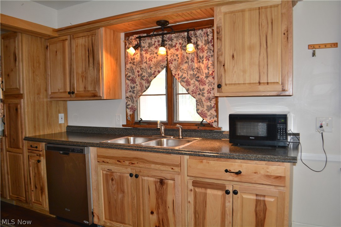 F A Rowe - Residential