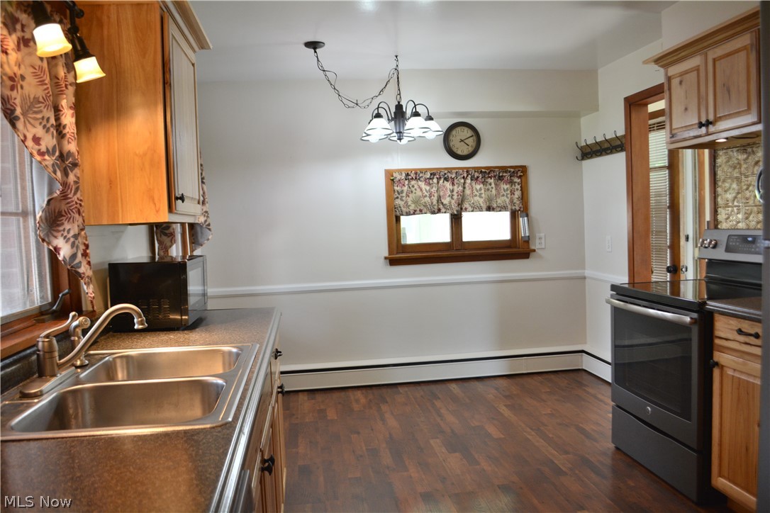 F A Rowe - Residential