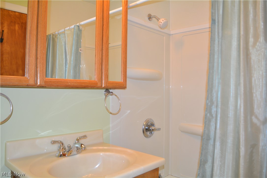 F A Rowe - Residential