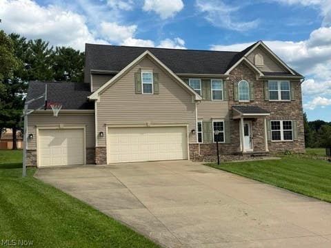 Homes For Sale - 6572 Birchbark Avenue<br/> Canton, OH 44721