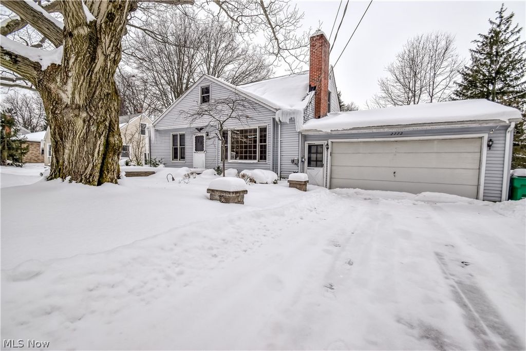 Photo of 2772 Oak Street, Willoughby, OH 44094 (MLS # 5186901)