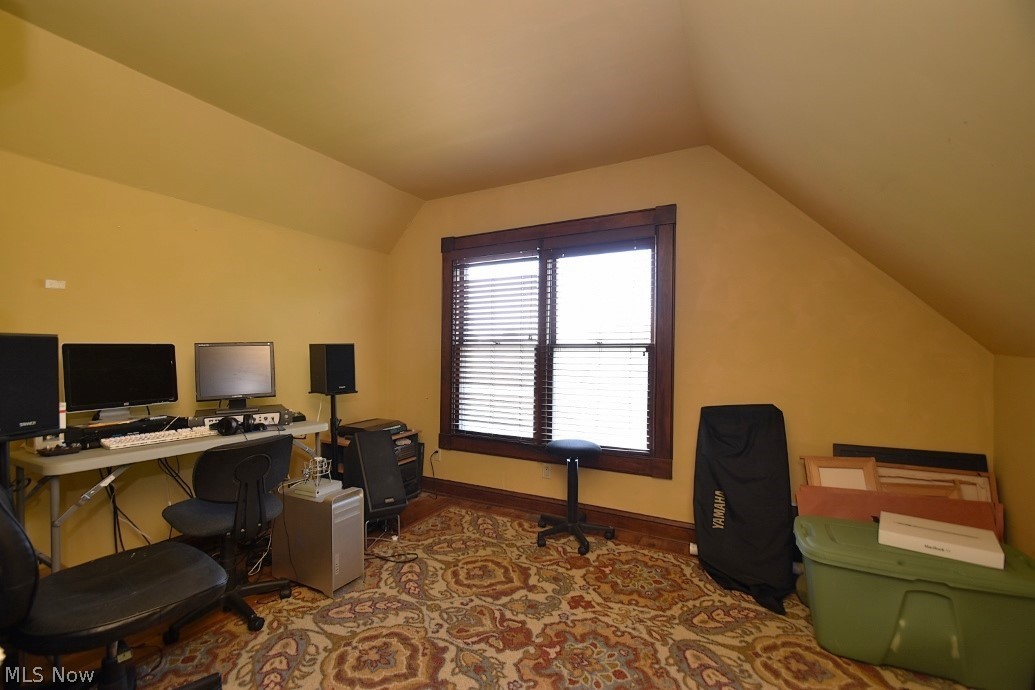 Advance Real Estate - Residential