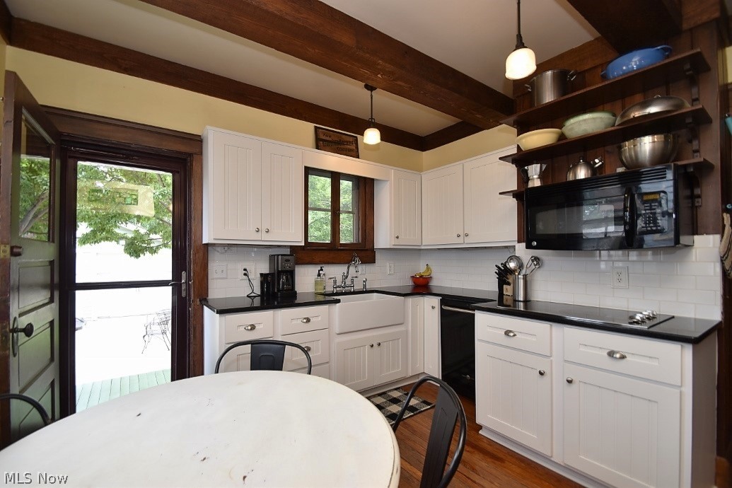 Advance Real Estate - Residential