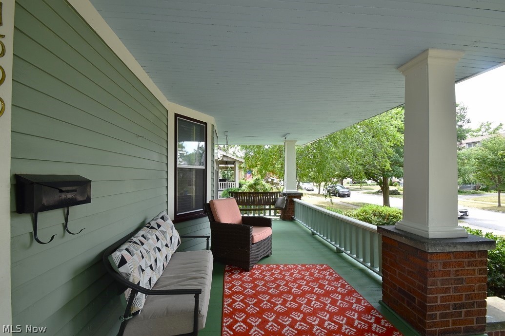 Advance Real Estate - Residential