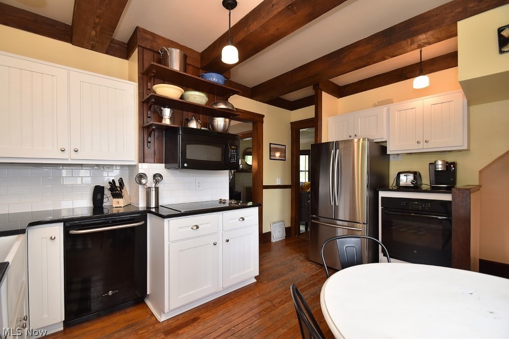 Advance Real Estate - Residential