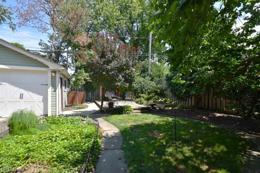 Advance Real Estate - Residential