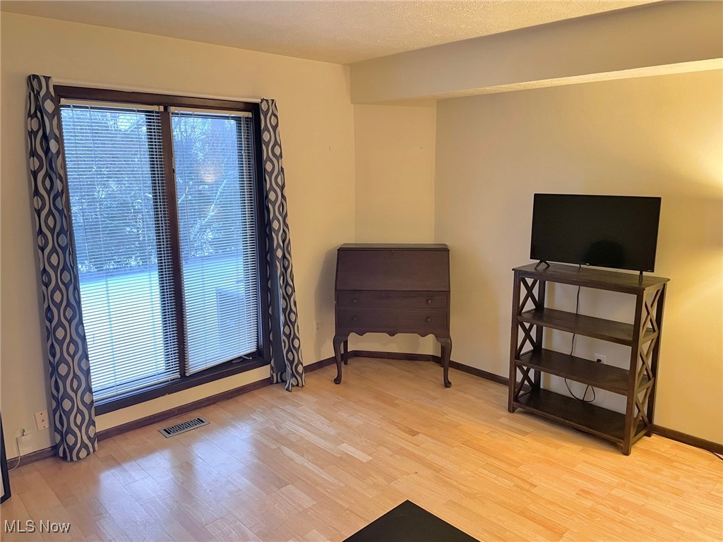 Eden Garden Condo - Residential