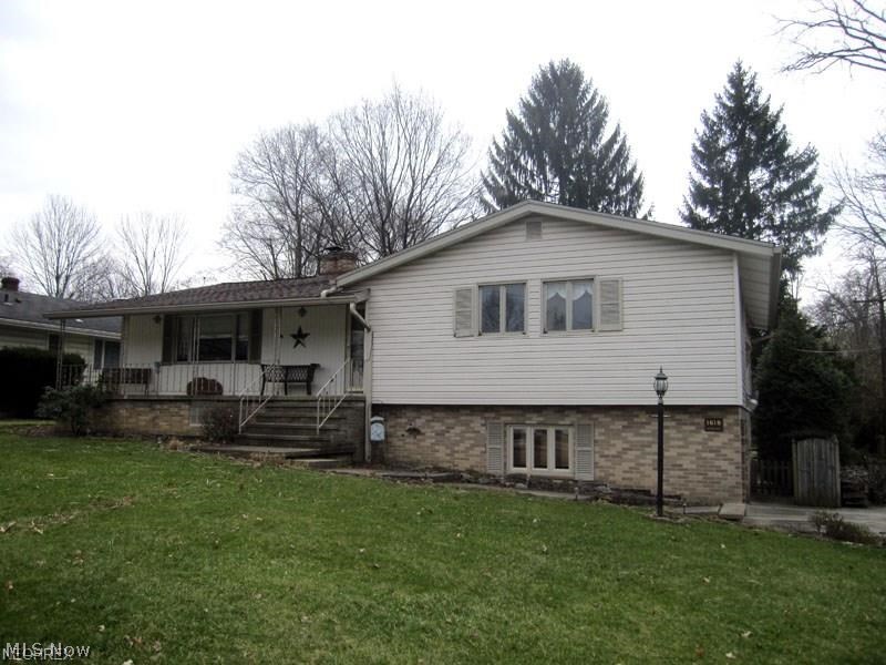 Mid Century Modern 2 story with dramatic vaulted ceilings & beautiful hardwood floors on 1st floor even under bedroom carpets. Huge eat-in kitchen w/newer laminate floor and 2 finished areas on lower level. 3 full baths, new countertops and new roof in 2007.