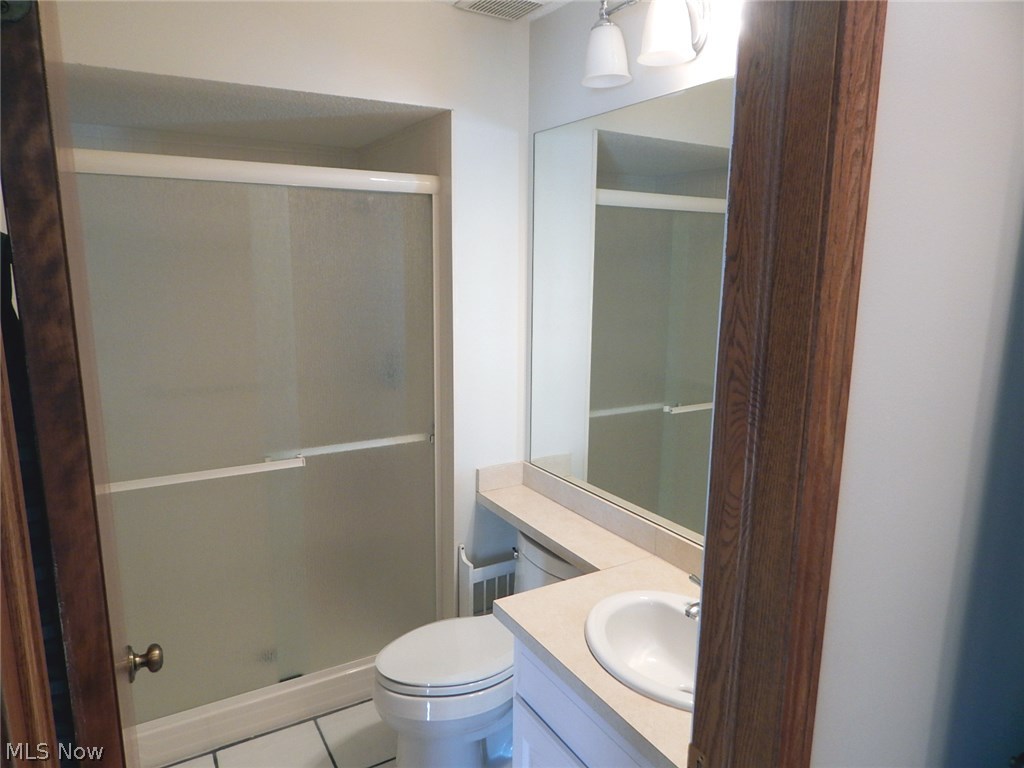 Pinewood Condo - Residential