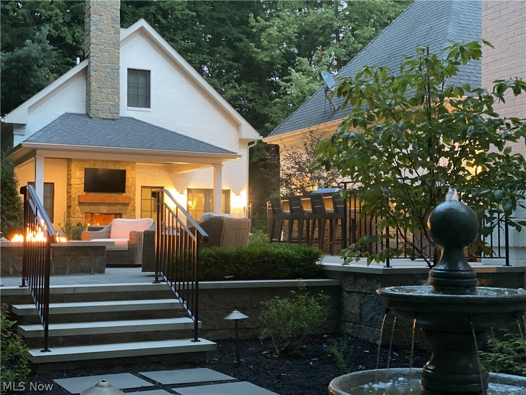 Crystal Shores - Residential