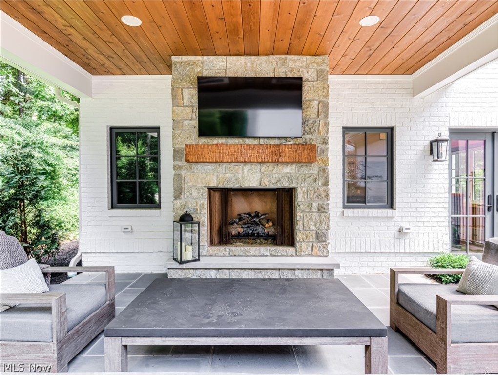 Crystal Shores - Residential