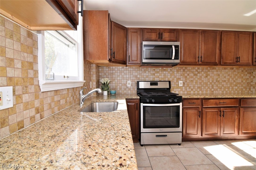 Frederick W Blatzs Pkwy Al - Residential