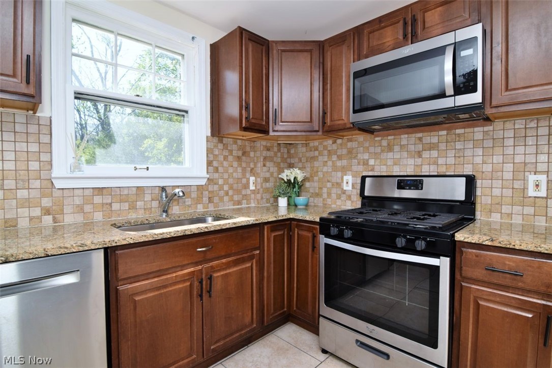 Frederick W Blatzs Pkwy Al - Residential