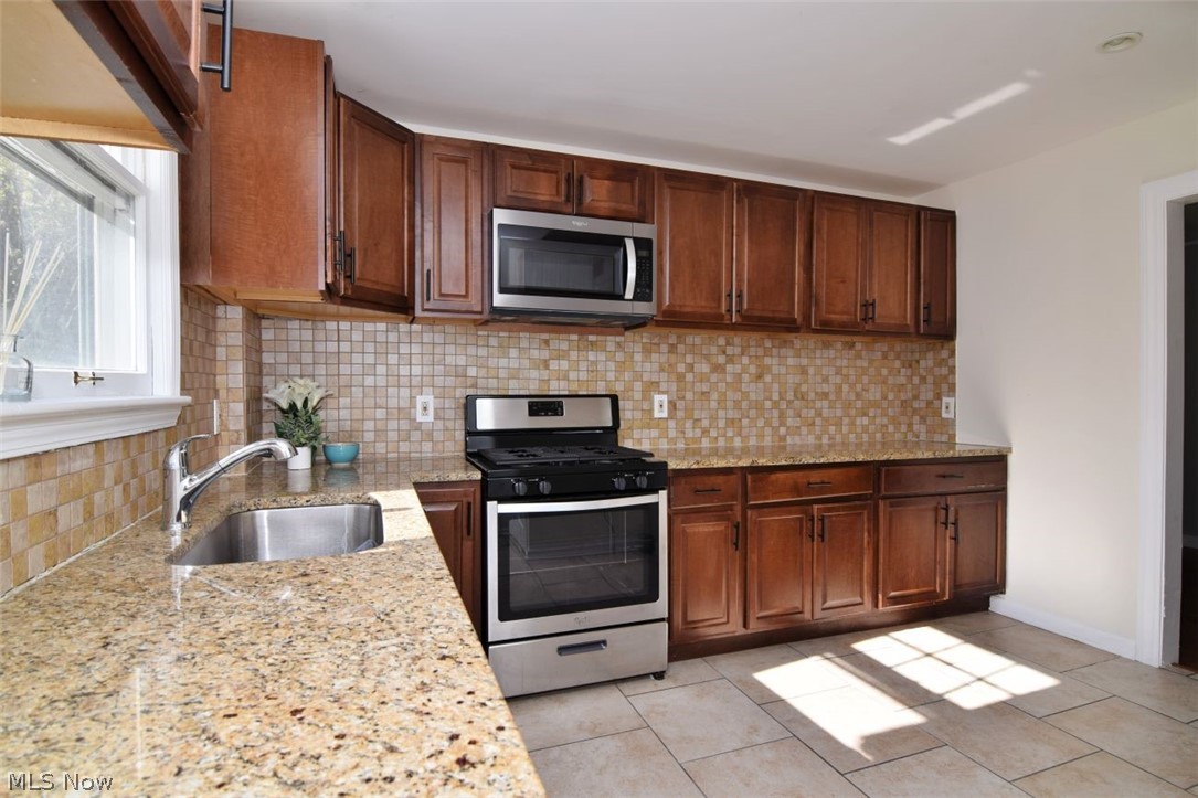 Frederick W Blatzs Pkwy Al - Residential