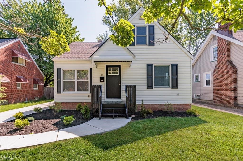 Charming Updated Bungalow – A Home You’ll Be Proud to Own!
Welcome to this beautifully updated 3-bedroom bungalow that perfectly blends charm, comfort, and modern convenience – all at an incredible value! From the moment you arrive, you’ll be greeted by gorgeous landscaping and a newer concrete driveway, setting the tone for the pride of ownership found throughout this lovely home.
Inside, you’ll find a thoughtfully updated interior featuring newer stainless steel appliances, updated electrical, and tasteful finishes that offer both style and function. The spacious living areas flow seamlessly, while the generously sized recreation room in the lower level provides the perfect spot for entertaining, movie nights, or a cozy retreat.
Step outside to a great-sized yard – ideal for summer BBQs, gardening, or just relaxing in your own outdoor oasis.
This home truly has it all: updated features, space to grow, and undeniable charm – Don’t miss your chance to make this beautiful bungalow your own!
