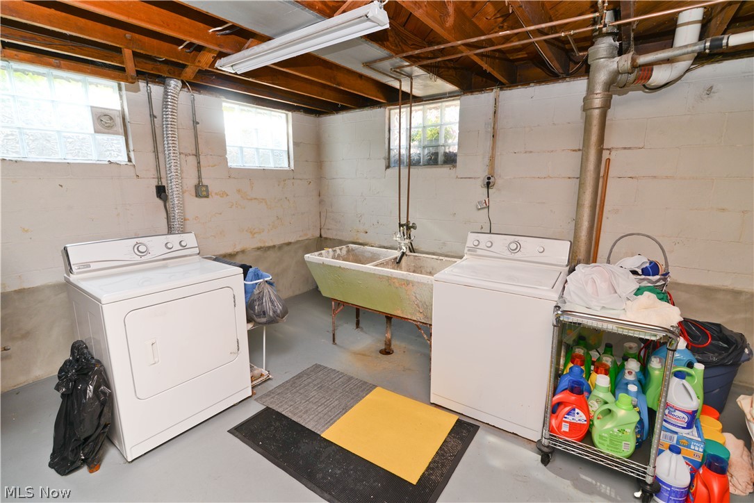 Meadowbrook Vill - Residential