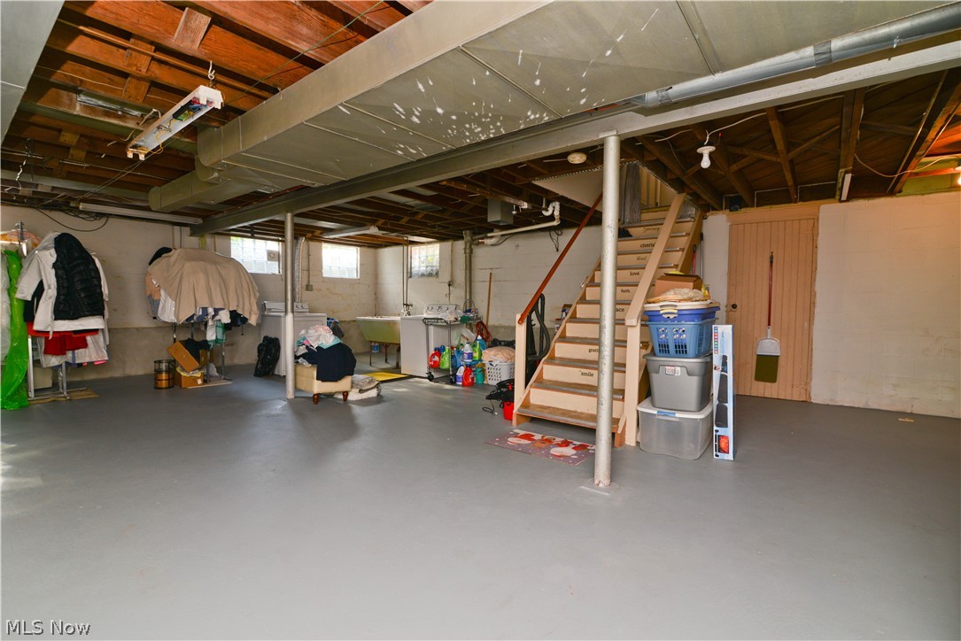 Meadowbrook Vill - Residential