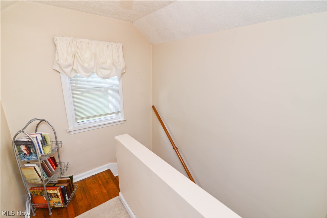 Meadowbrook Vill - Residential