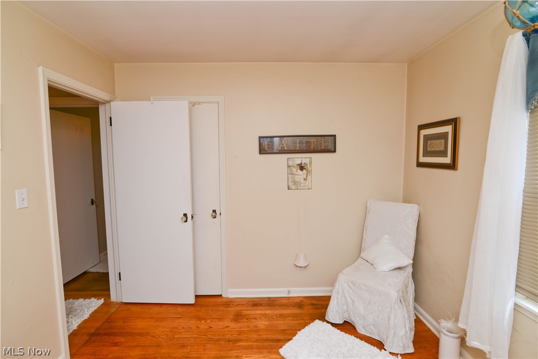 Meadowbrook Vill - Residential