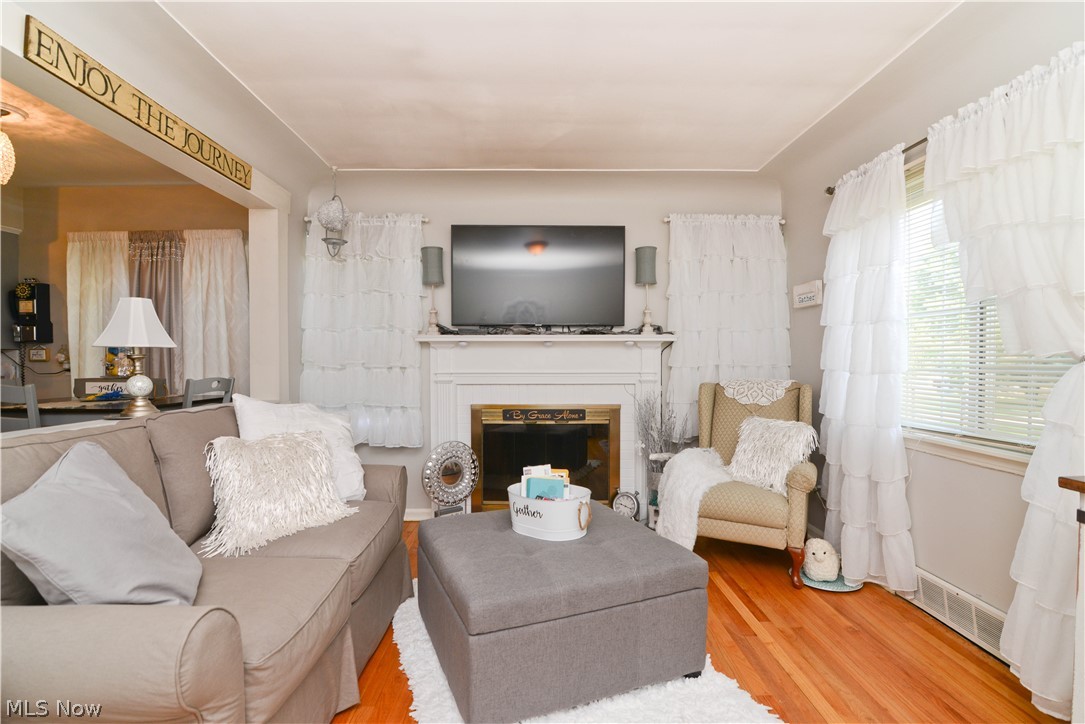 Meadowbrook Vill - Residential