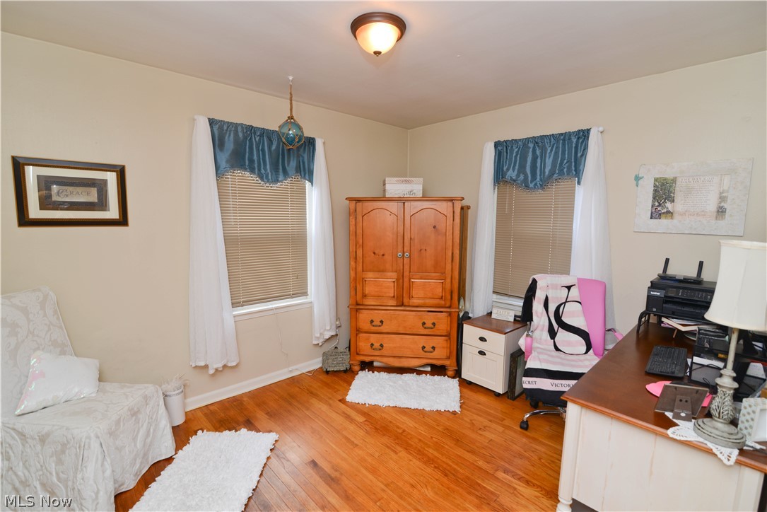 Meadowbrook Vill - Residential