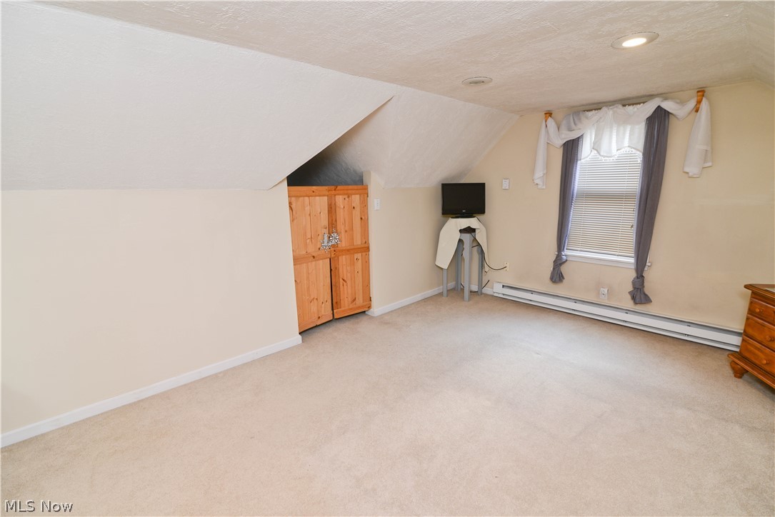 Meadowbrook Vill - Residential