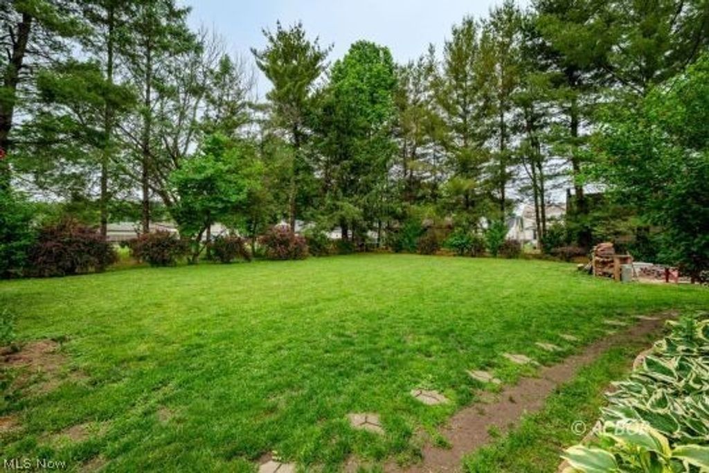 Photo of 172 N Mulberry Street, Logan, OH 43138 (MLS # 5211624)