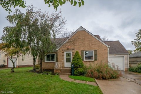 Homes For Sale - 3809 Frazer Avenue<br/> Canton, OH 44709