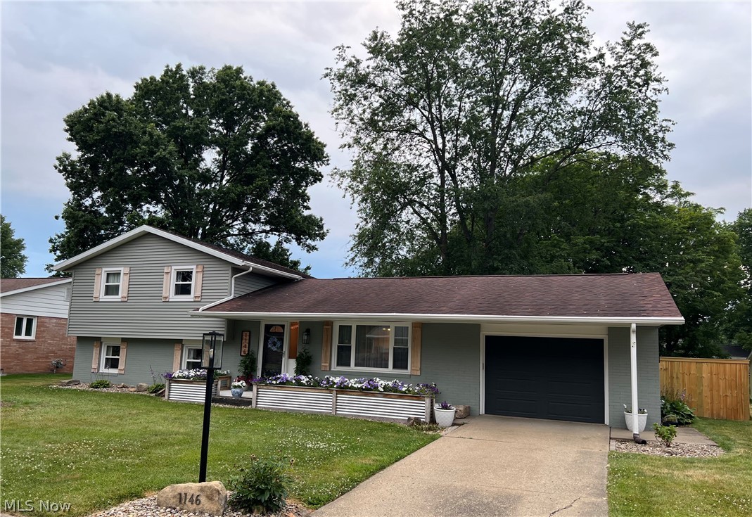 Oldtown Colonial Estate - Residential