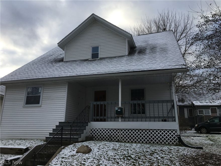 All adult applicants must apply online for credit, criminal and eviction background check and verify income. No section 8. We run credit, criminal and eviction history, verify income. $35 nonrefundable application fee per adult applicant.

- Income must me 2.5x greater than rent
- No Section 8 / Vouchers
- $35 app fee for every adult tenant
- Credit, criminal, employment, and eviction checks
- Security deposit of one months rent
- Pets accepted on a case by case basis, pending owner approval