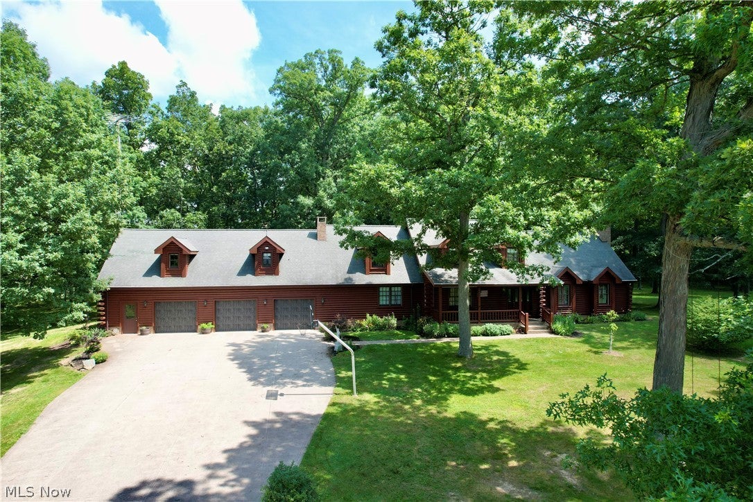 1098 Mace Road NE