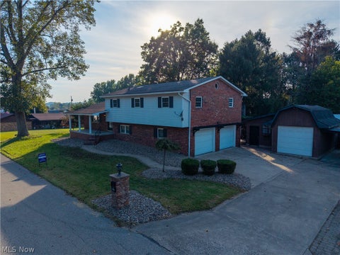 Homes For Sale - 2305 14th Avenue<br/> Vienna, WV 26105