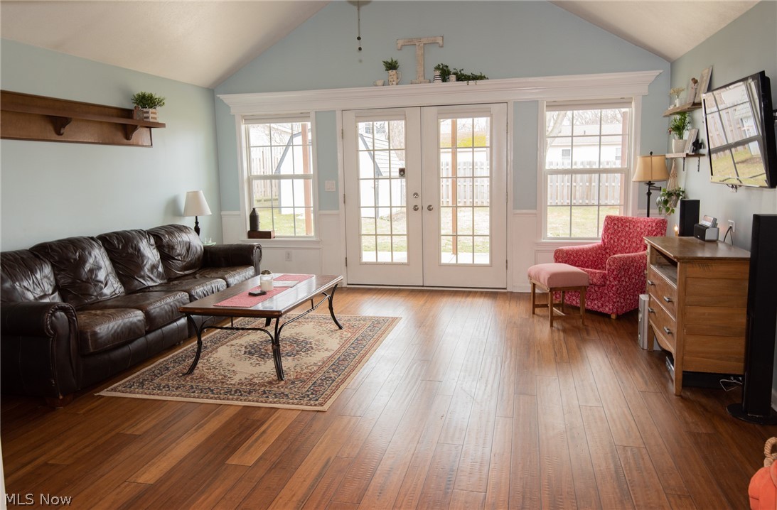 Arrowhead Beach - Residential