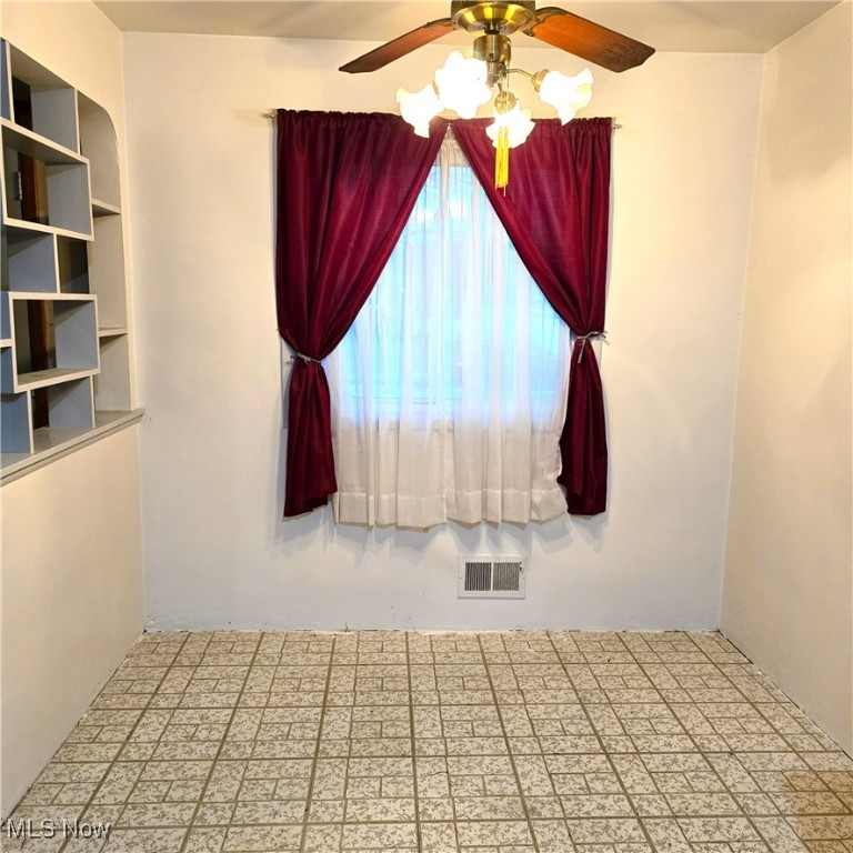 3122 Dellwood Drive, Parma, Ohio image 3
