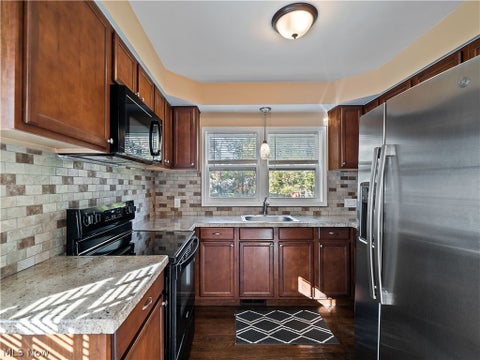 Tiny photo for 446 Lakewood Avenue, Brunswick, OH 44212 (MLS # 5255547)