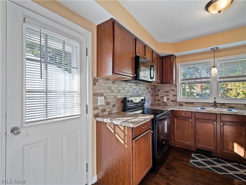 Tiny photo for 446 Lakewood Avenue, Brunswick, OH 44212 (MLS # 5255547)