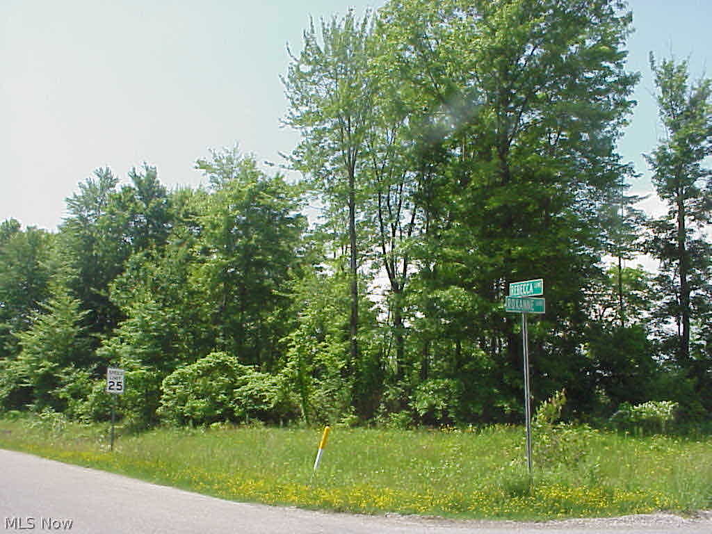 Boston Reserve - Land