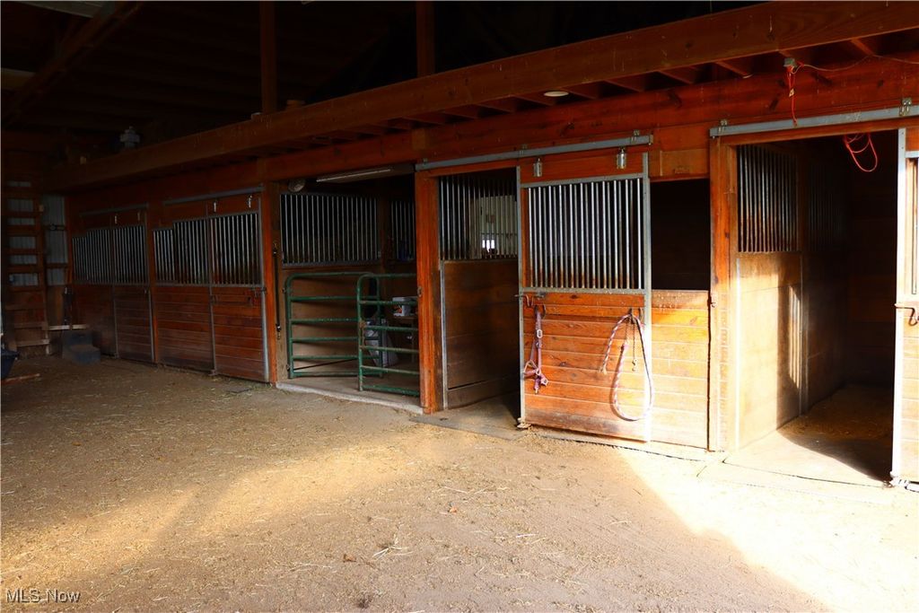 Photo of 15 Countryside Drive, Greenwich, OH 44837 (MLS # 5168099)