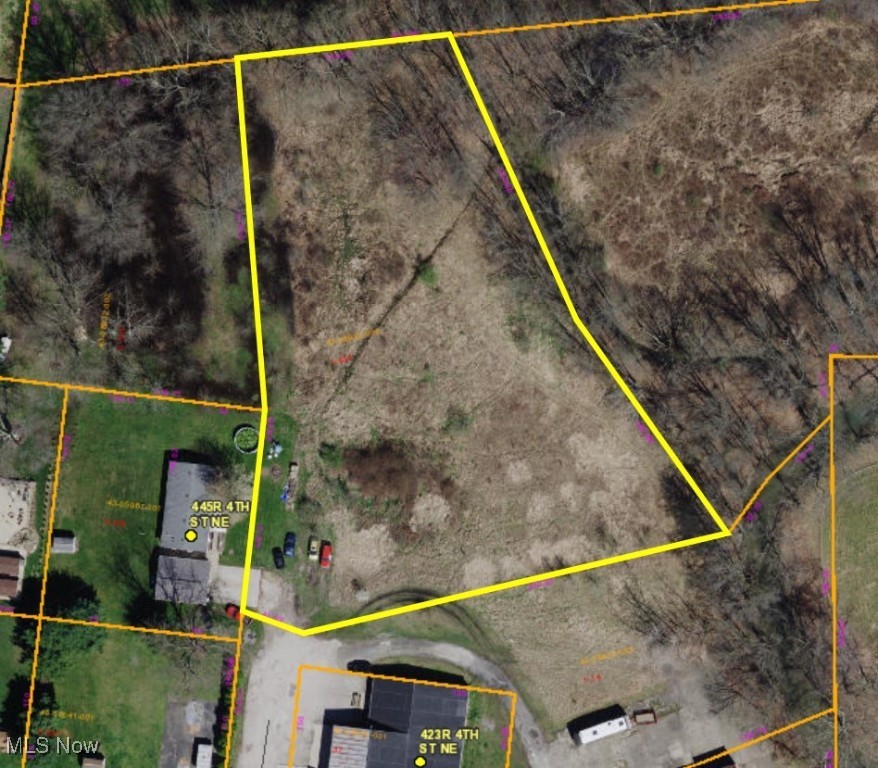 1.6+/- acre level city lot! Lot is zoned industrial and has many possibilities including laydown yard, storage units or equipment/vehicle storage. City utilities available including water and sewer. Property is in the 100 year flood plain. Also listed in commercial. See MLS#5109234.