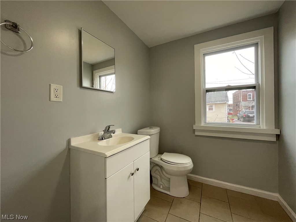 James M Hoyts - Residential Lease