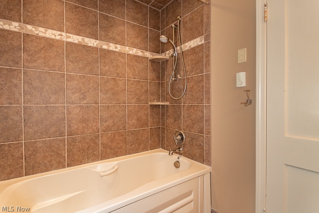 Alden B Hare Cos Lyndhurst Ma - Residential