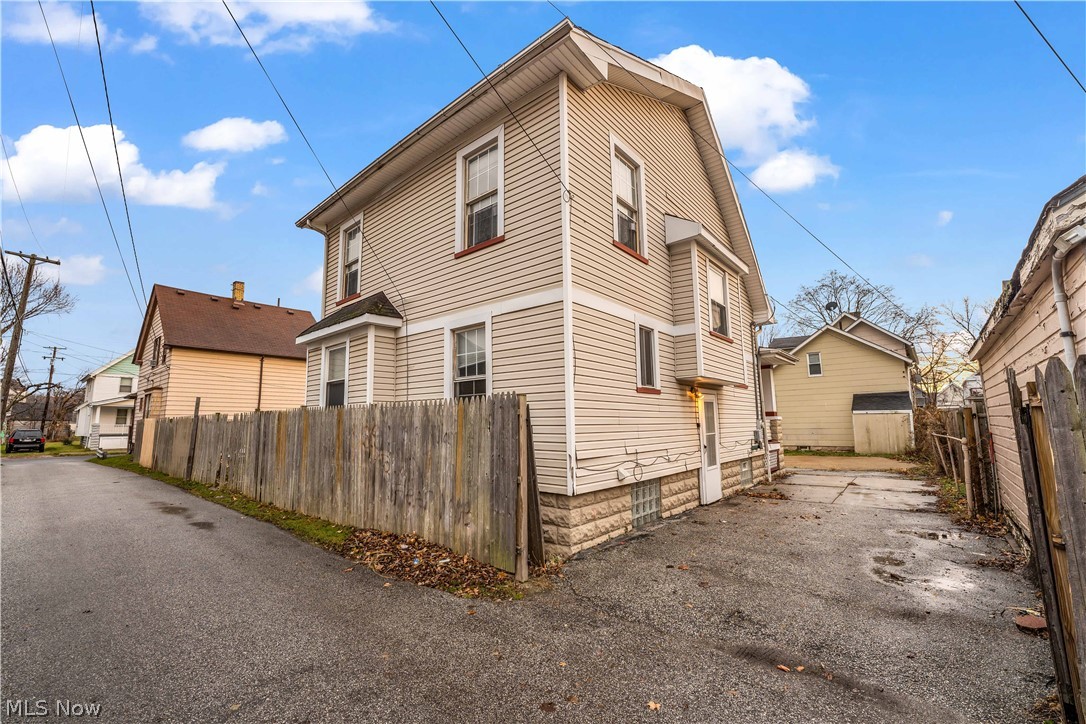 Original Brooklyn Township - Residential Lease