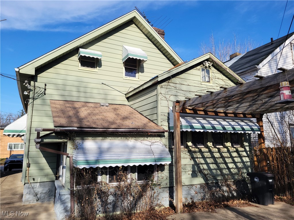 16918 Grovewood Avenue