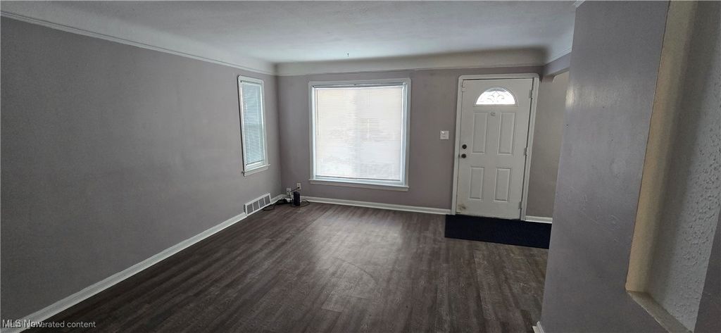 Photo of 5619 Snow Road, Cleveland, OH 44129 (MLS # 5183151)