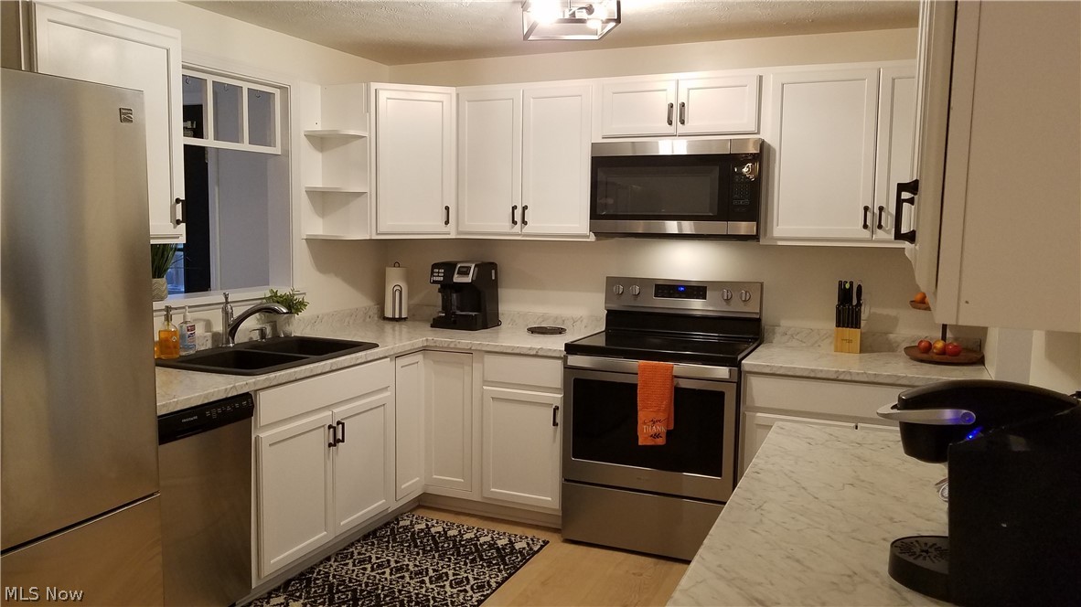 Madison Golf Lakelands Rsb 01 - Residential