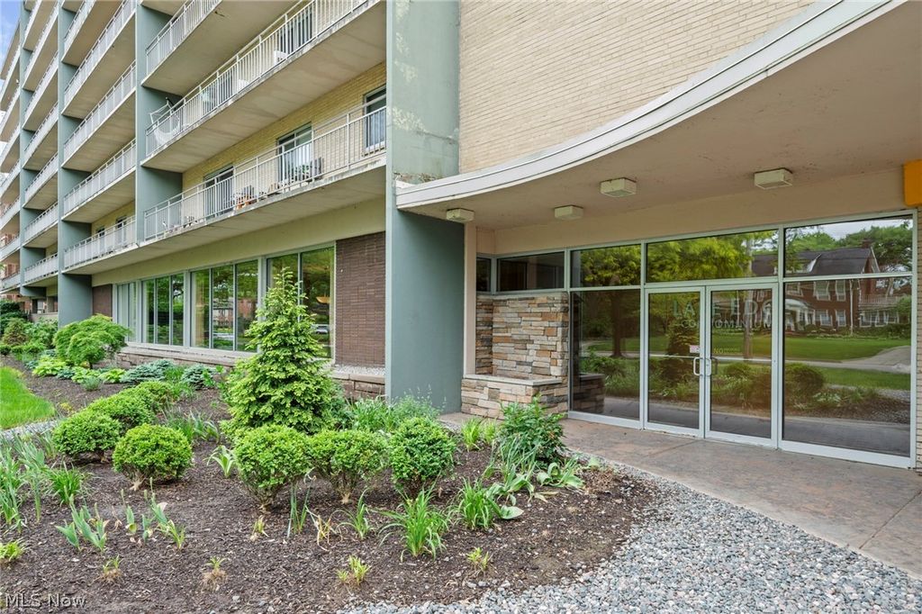 Photo of 10301 Lake Avenue #325, Cleveland, OH 44102 (MLS # 5211186)