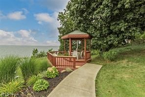 Sturgeon Point - Residential