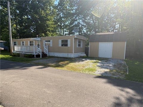 Tiny photo for 6800 Lake Road West RD #35E, Geneva, OH 44041 (MLS # 5216389)